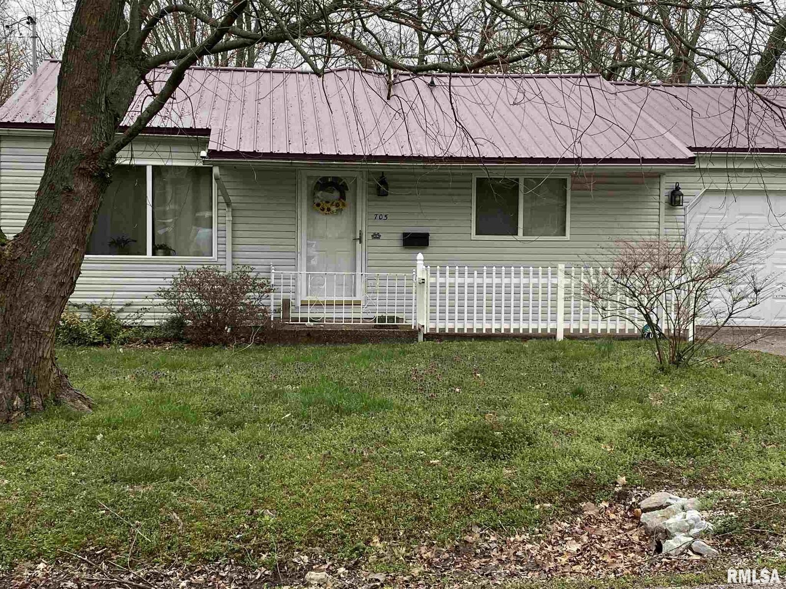 Property Photo:  705 N Springer  IL 62901 