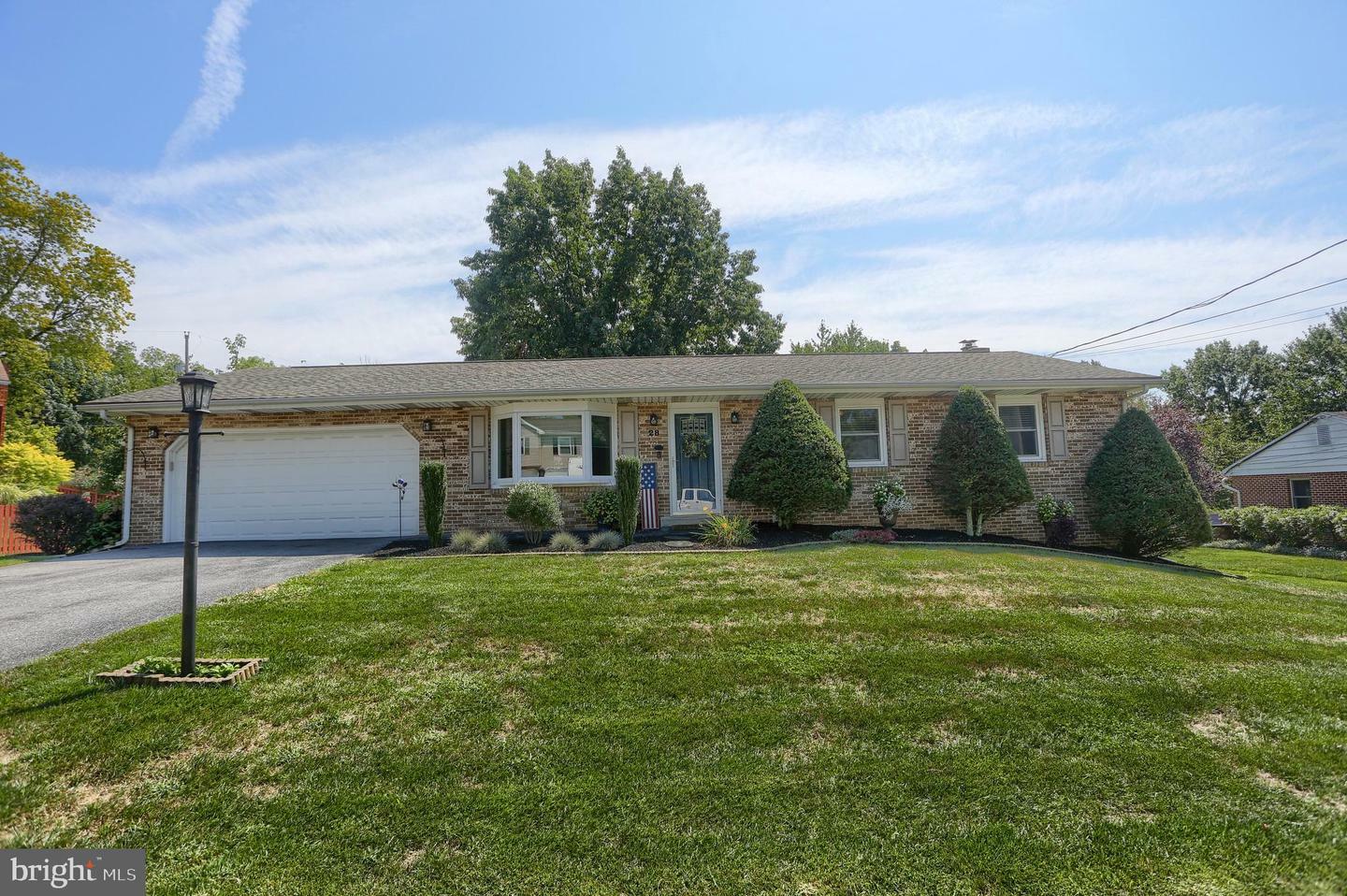 Property Photo:  28 Corvair Drive  PA 17019 