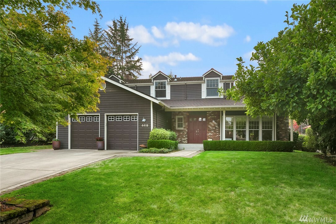 Property Photo: 4419 192nd Place SE WA 98027