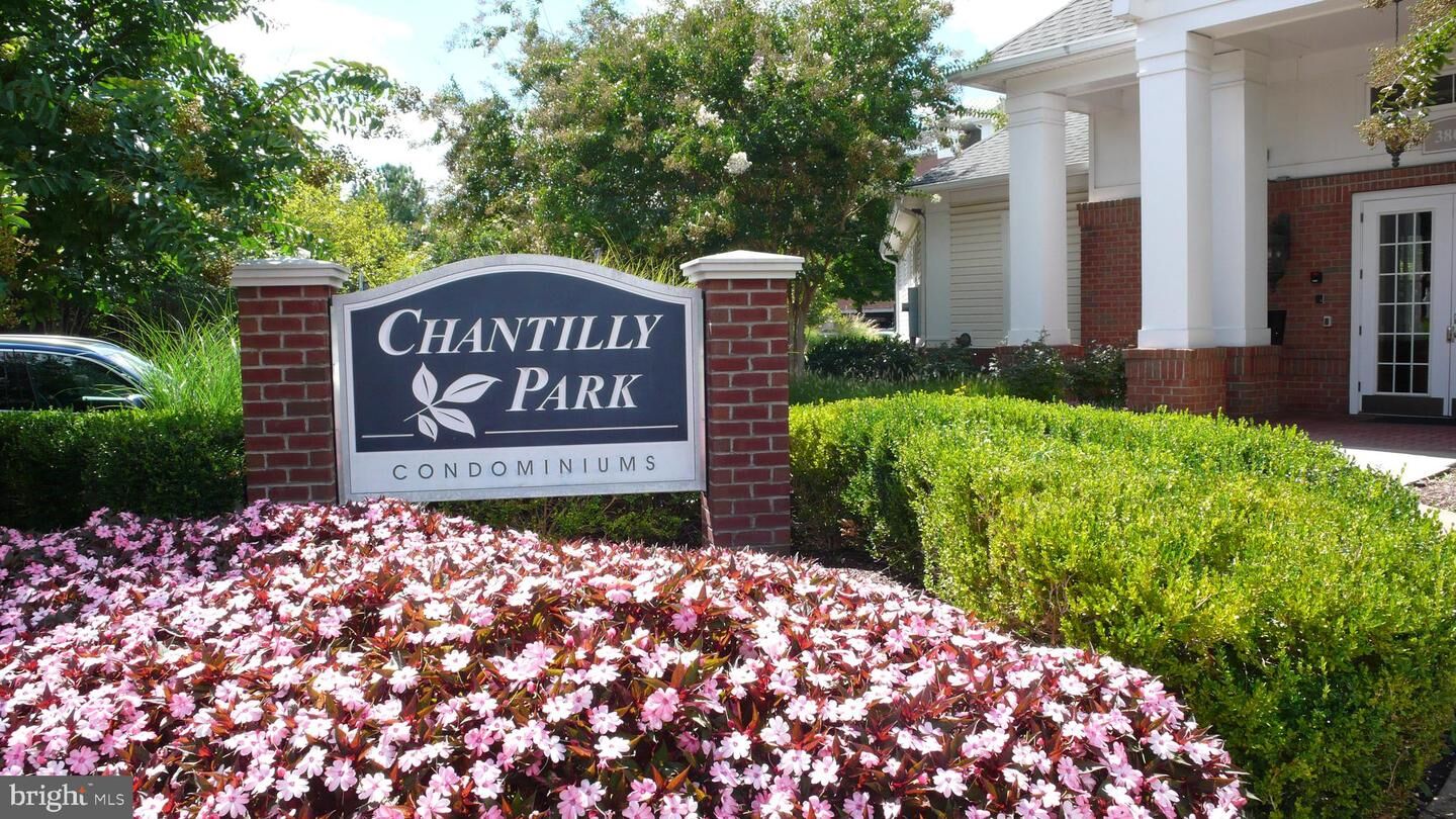 Property Photo: 3810 Lightfoot Street 104 VA 20151