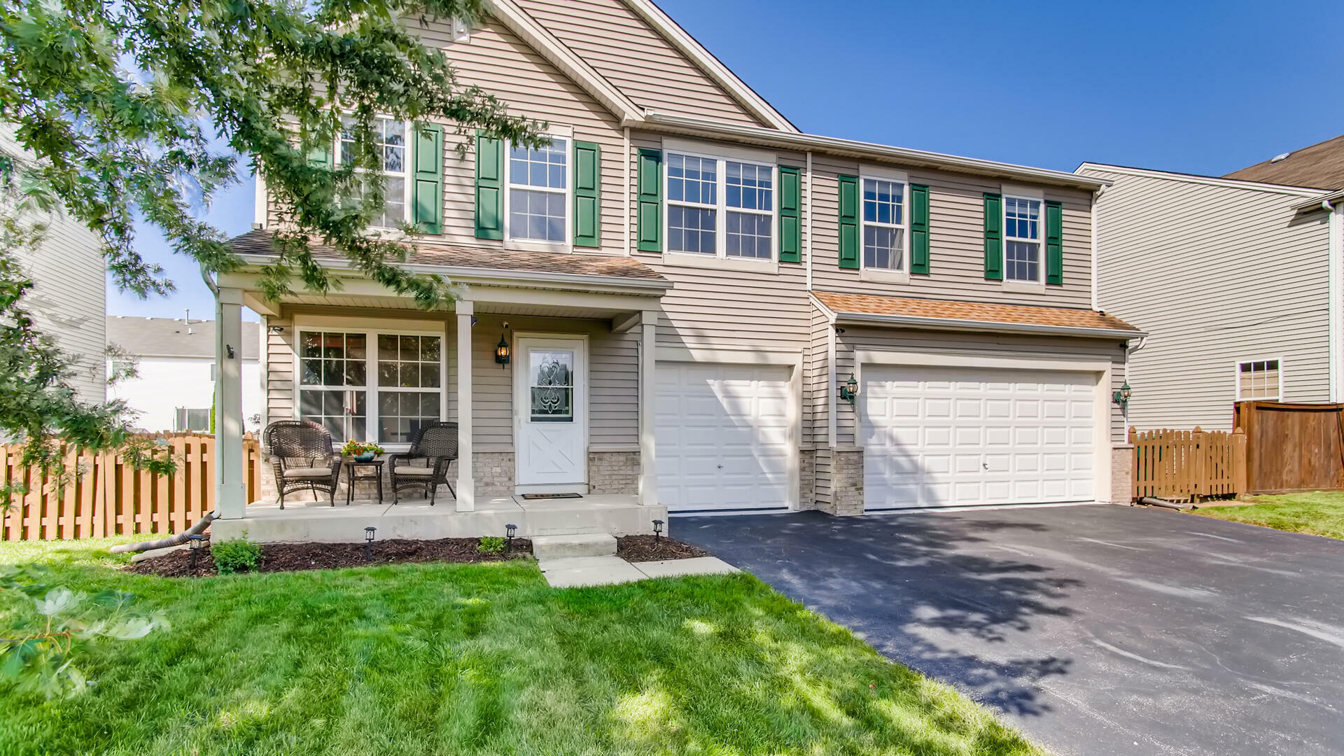 Property Photo:  1813 Great Ridge Drive  IL 60586 