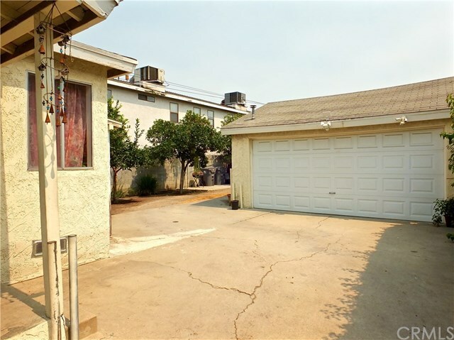 Property Photo: 10936 S Osage Avenue CA 90304
