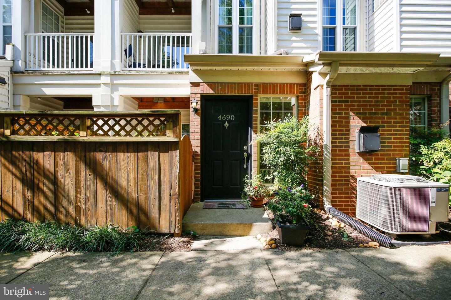 Property Photo:  4690 Lawton Way  VA 22311 