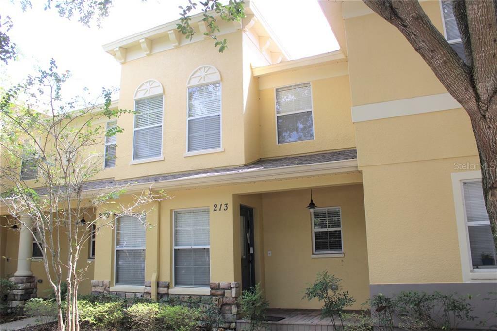 Property Photo:  213 Castlekeeper Place  FL 33594 