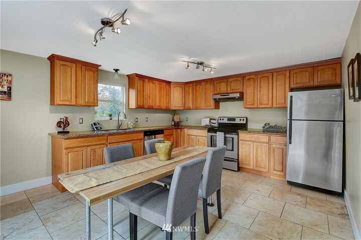 Property Photo:  11845 22nd Avenue SW  WA 98146 