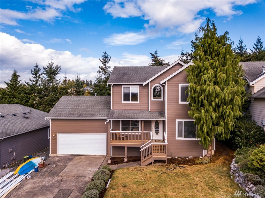 Property Photo:  3316 Cedarside Ct  WA 98226 