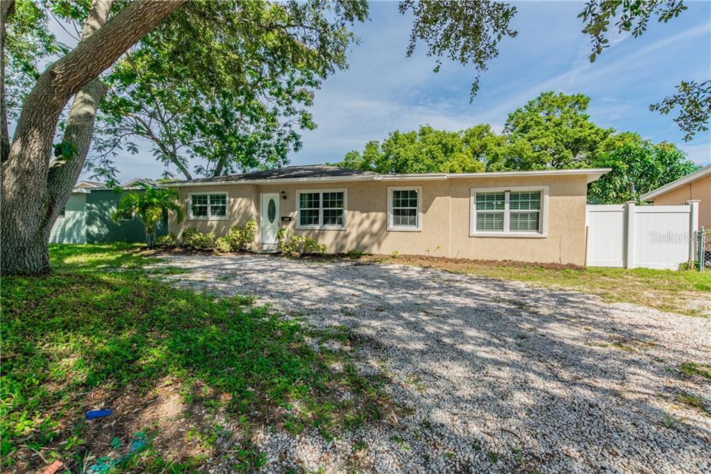 Property Photo: 1415 54th Avenue N FL 33703