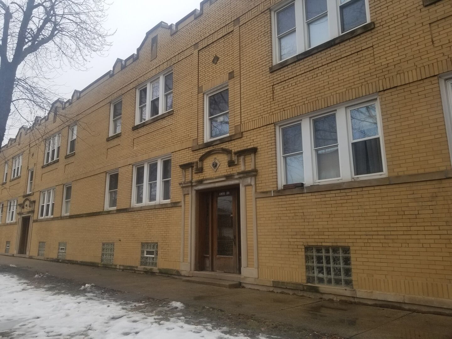 Property Photo:  5305 West Barry Avenue North 2  IL 60641 