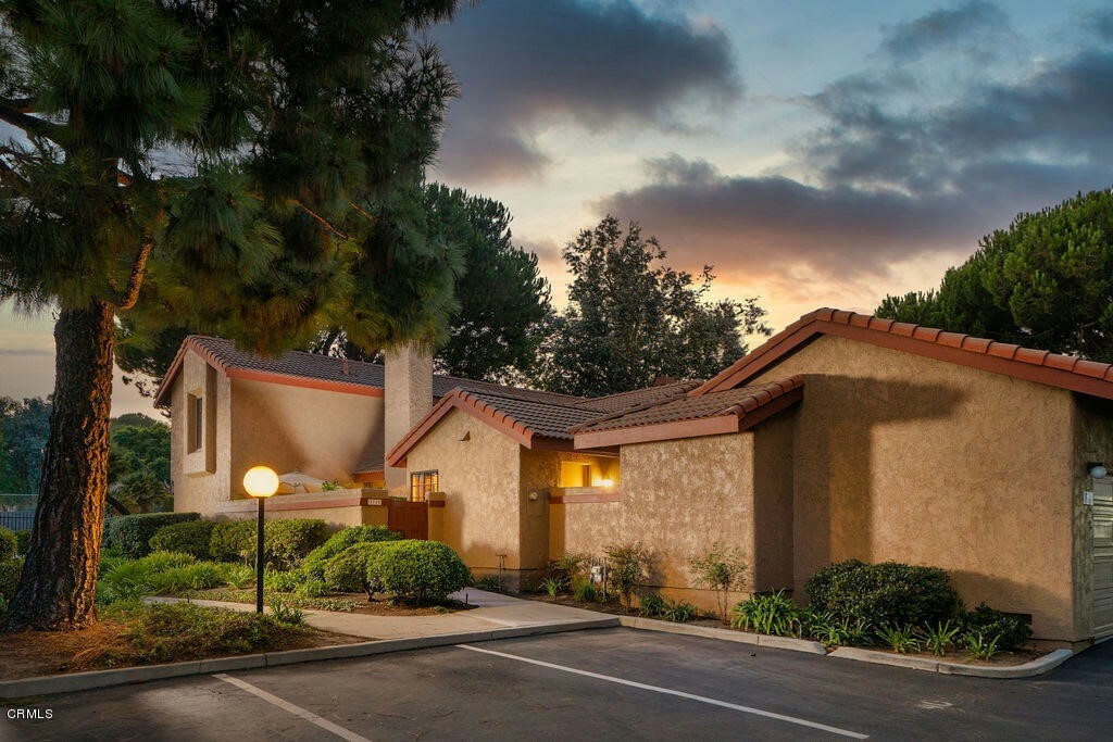 Property Photo:  3710 Via Pacifica Walk  CA 93035 
