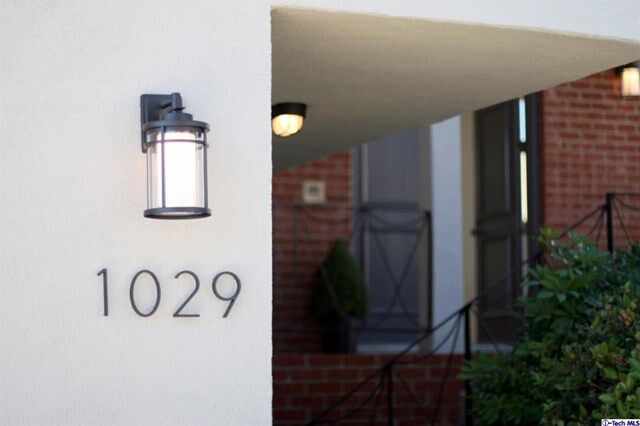 Property Photo:  1029 Aratina Street  CA 90042 