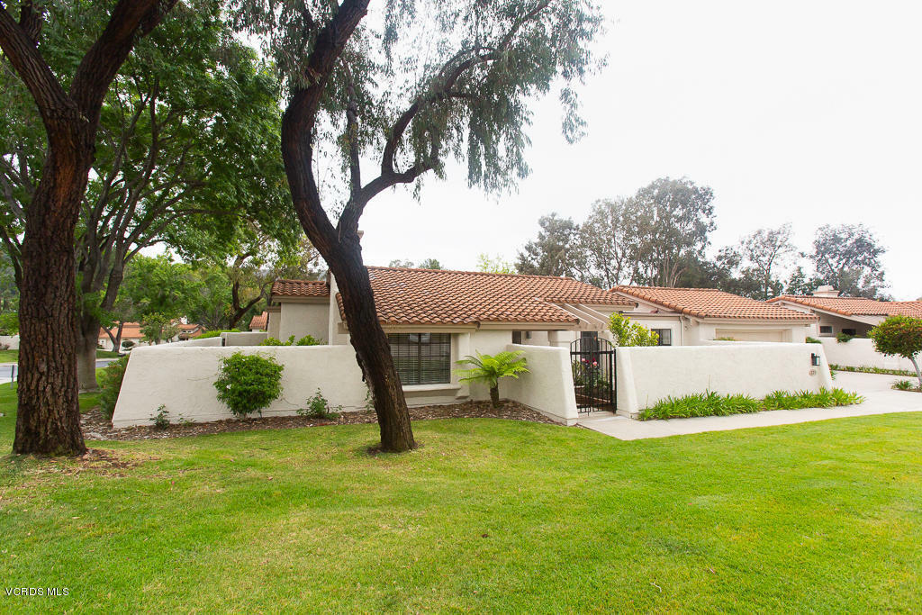 Property Photo: 221 Pebble Beach Drive CA 91320