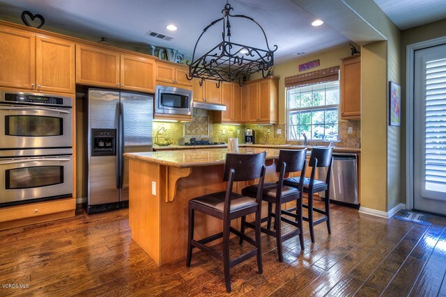 Property Photo:  87 Via Mirabella  CA 91320 