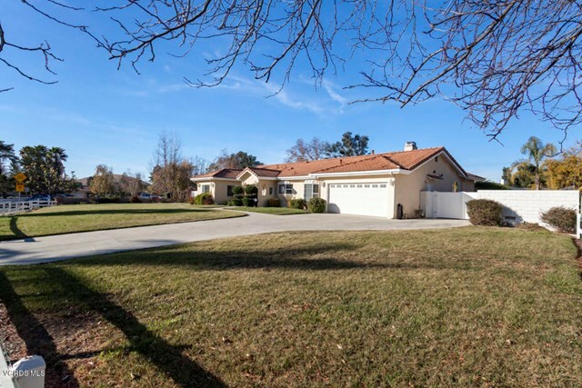 Property Photo:  867 Waverly Heights Drive  CA 91360 