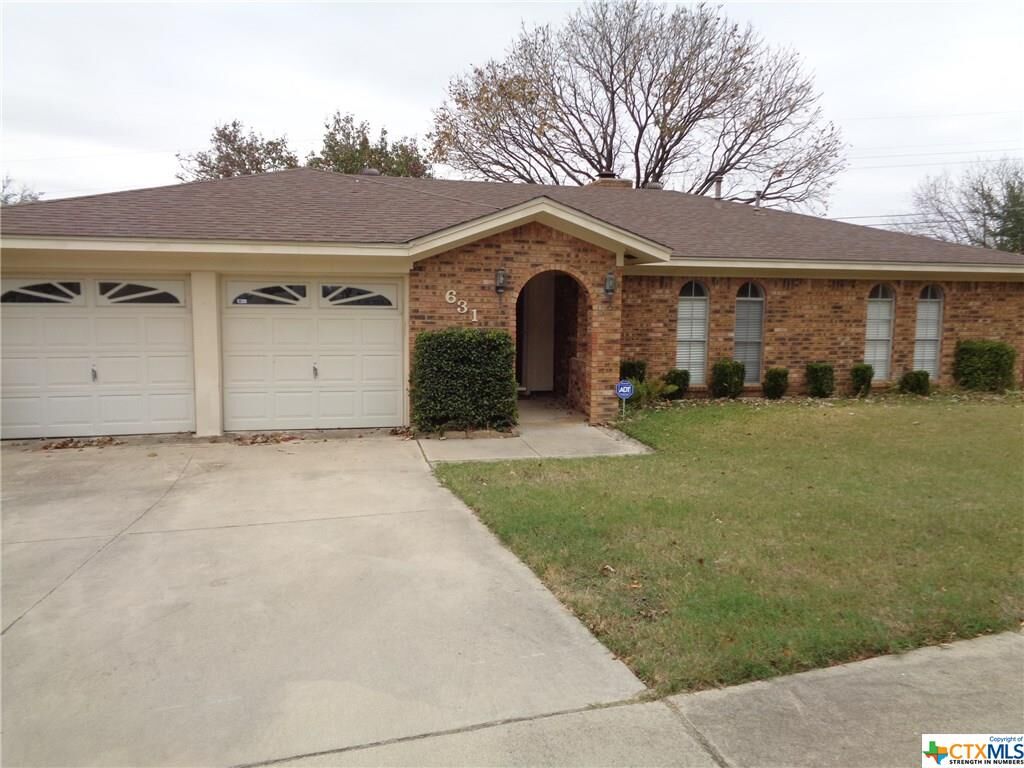 Property Photo: 631 Manning Drive TX 76522