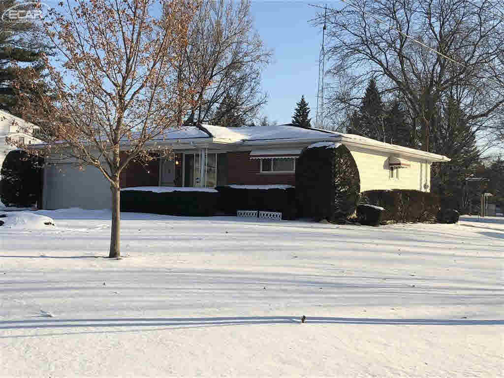Property Photo:  4477 Wickfield Drive  MI 48507-3751 