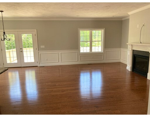 Property Photo: 6 Payton Place 6 MA 01545