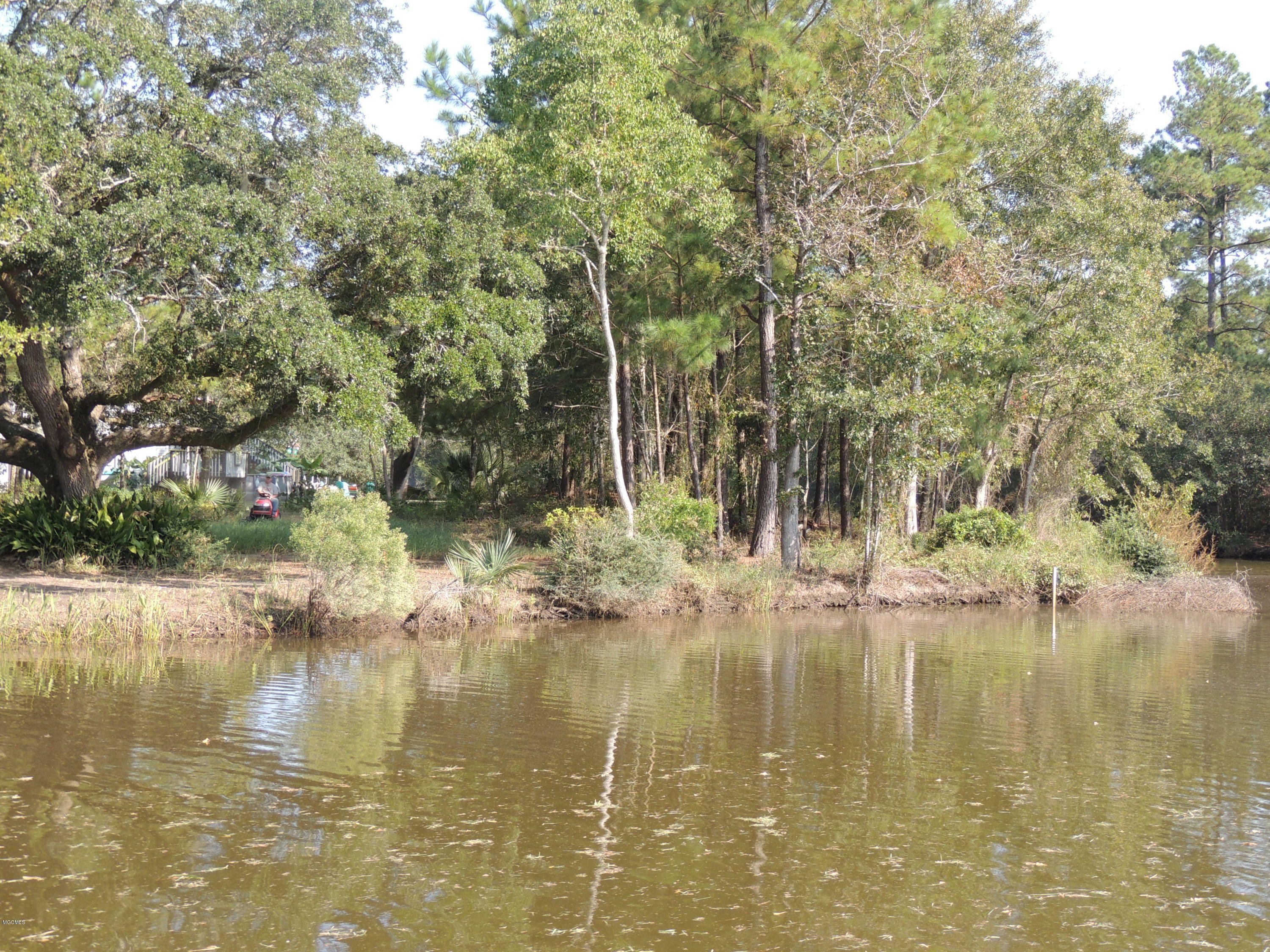 Property Photo:  2133 Hollywood Drive  MS 39520 