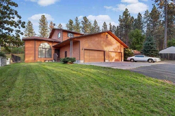 Property Photo:  13512 N Mill Rd  WA 99208-8751 