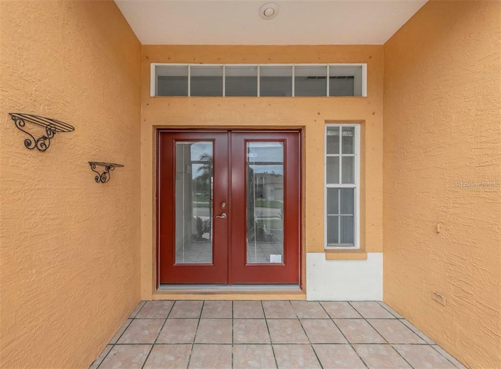 Property Photo:  4140 Hemingway Drive  FL 34293 