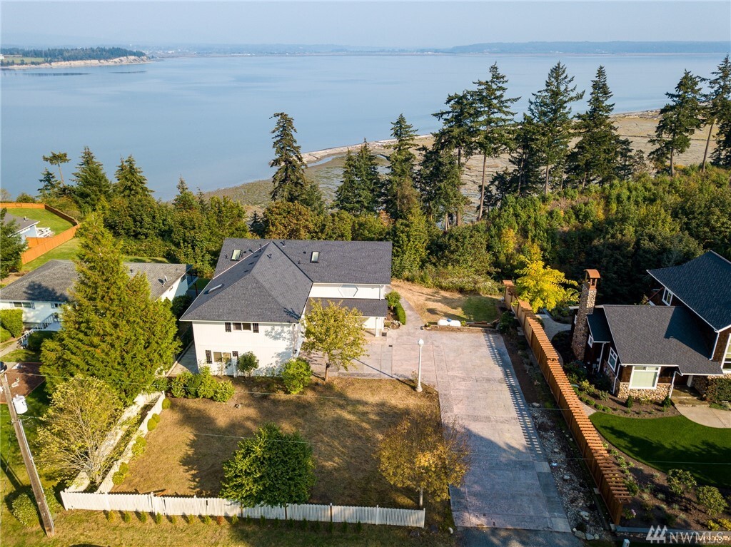 Property Photo: 158 Livingston Bay Rd WA 98282