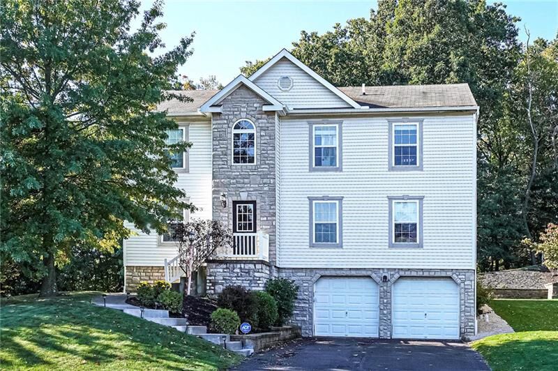 Property Photo: 432 Blue Ridge Dr PA 15108