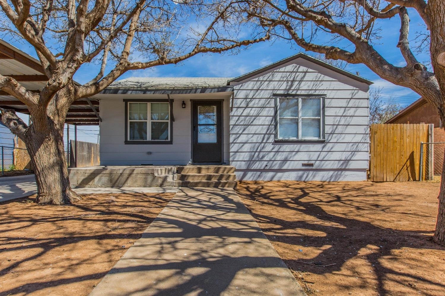 Property Photo:  203 Uvalde Avenue  TX 79415 