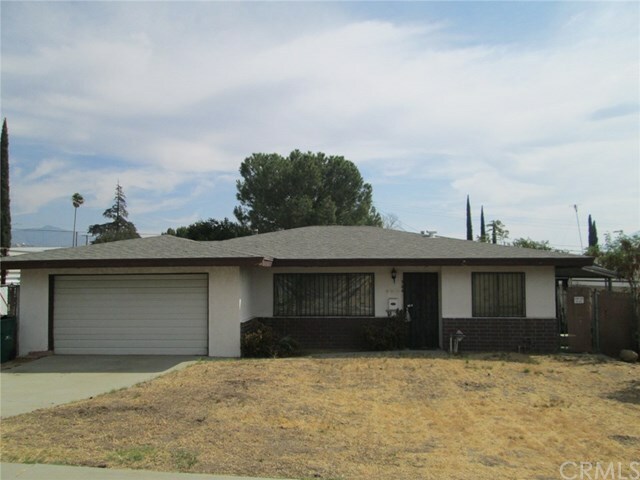 Property Photo:  944 N Florida Street  CA 92220 