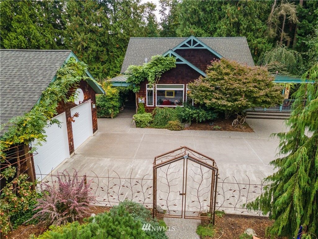 Property Photo:  1500 Lowe Avenue  WA 98229 