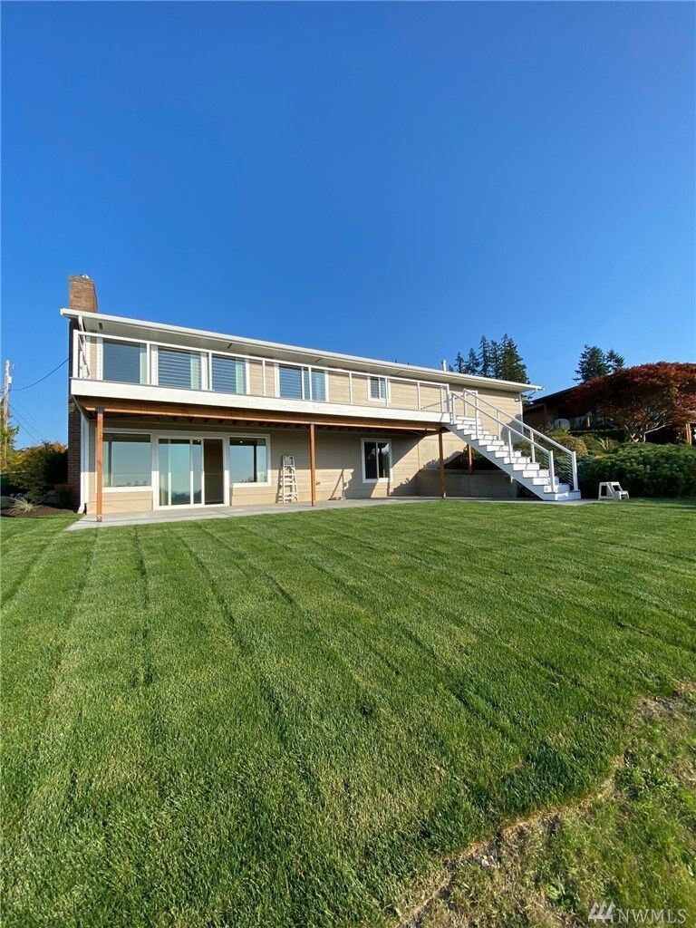 Property Photo:  4618 Seahurst Ave  WA 98203 