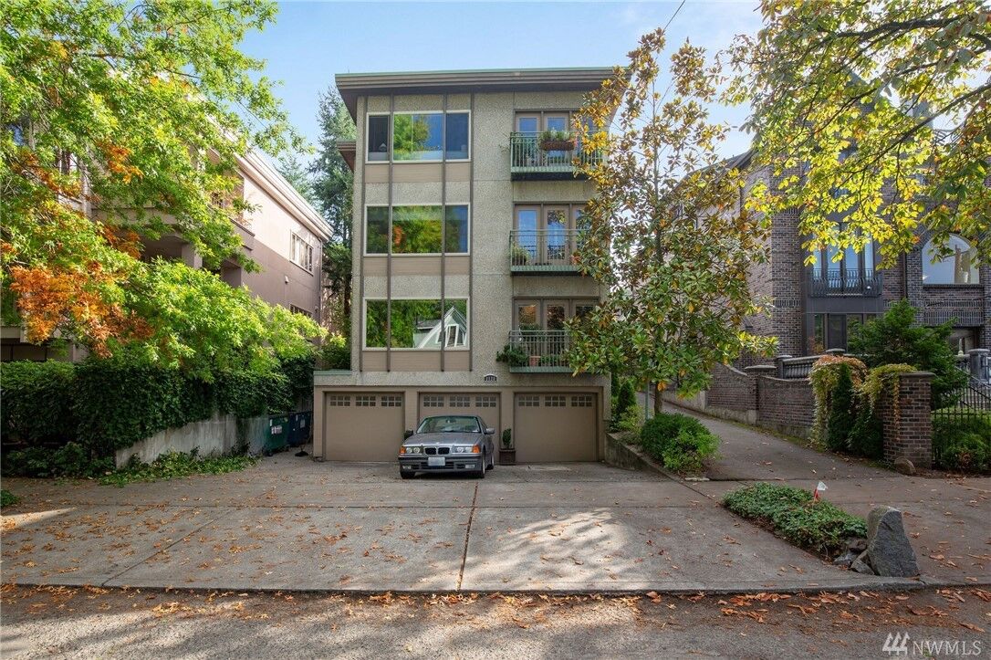 Property Photo: 1128 Broadway E 101 WA 98102