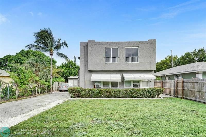 Property Photo:  217 Southridge Rd  FL 33444 