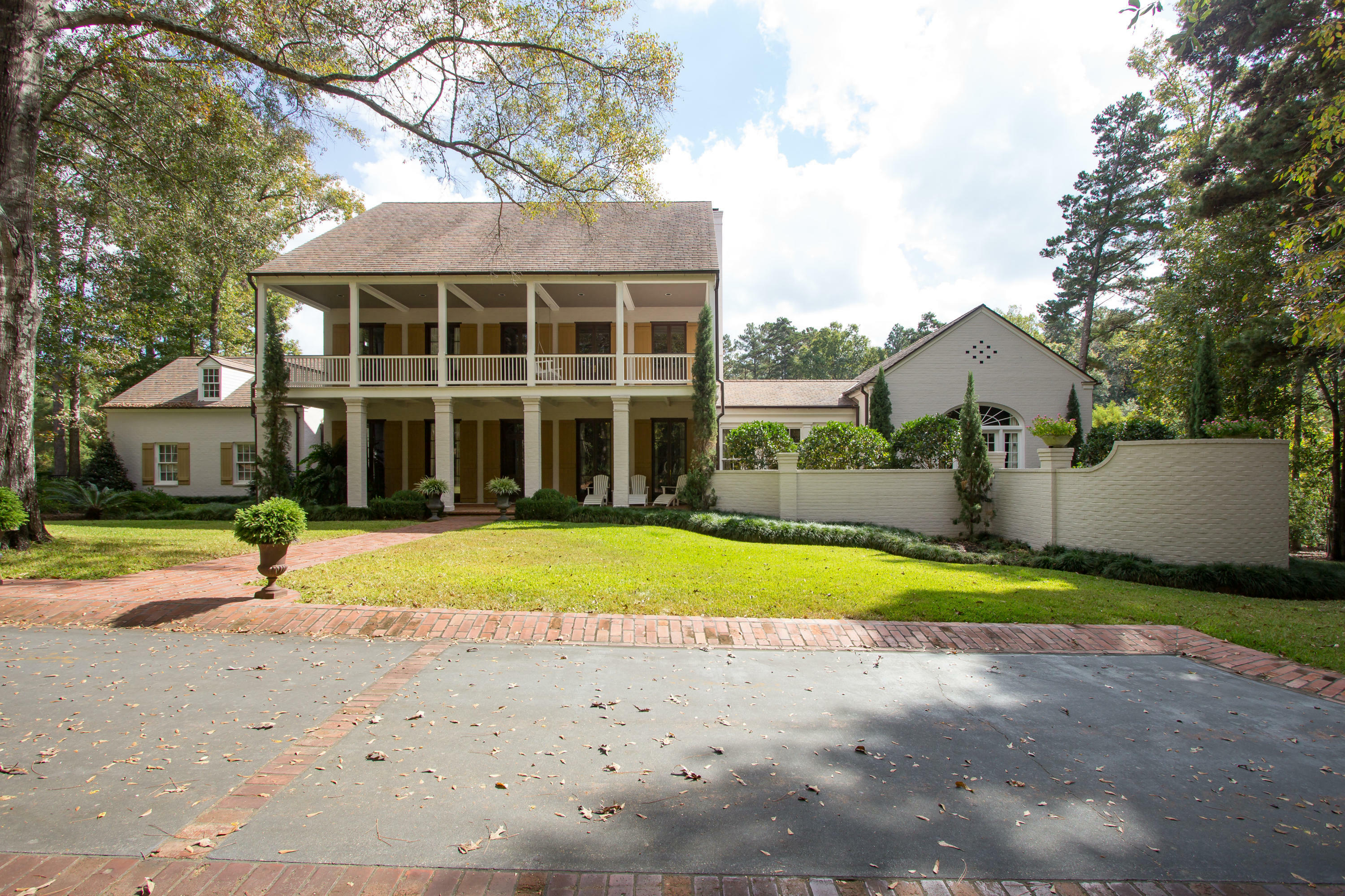 Property Photo:  1 Grand Bayou Cir.  MS 39402 