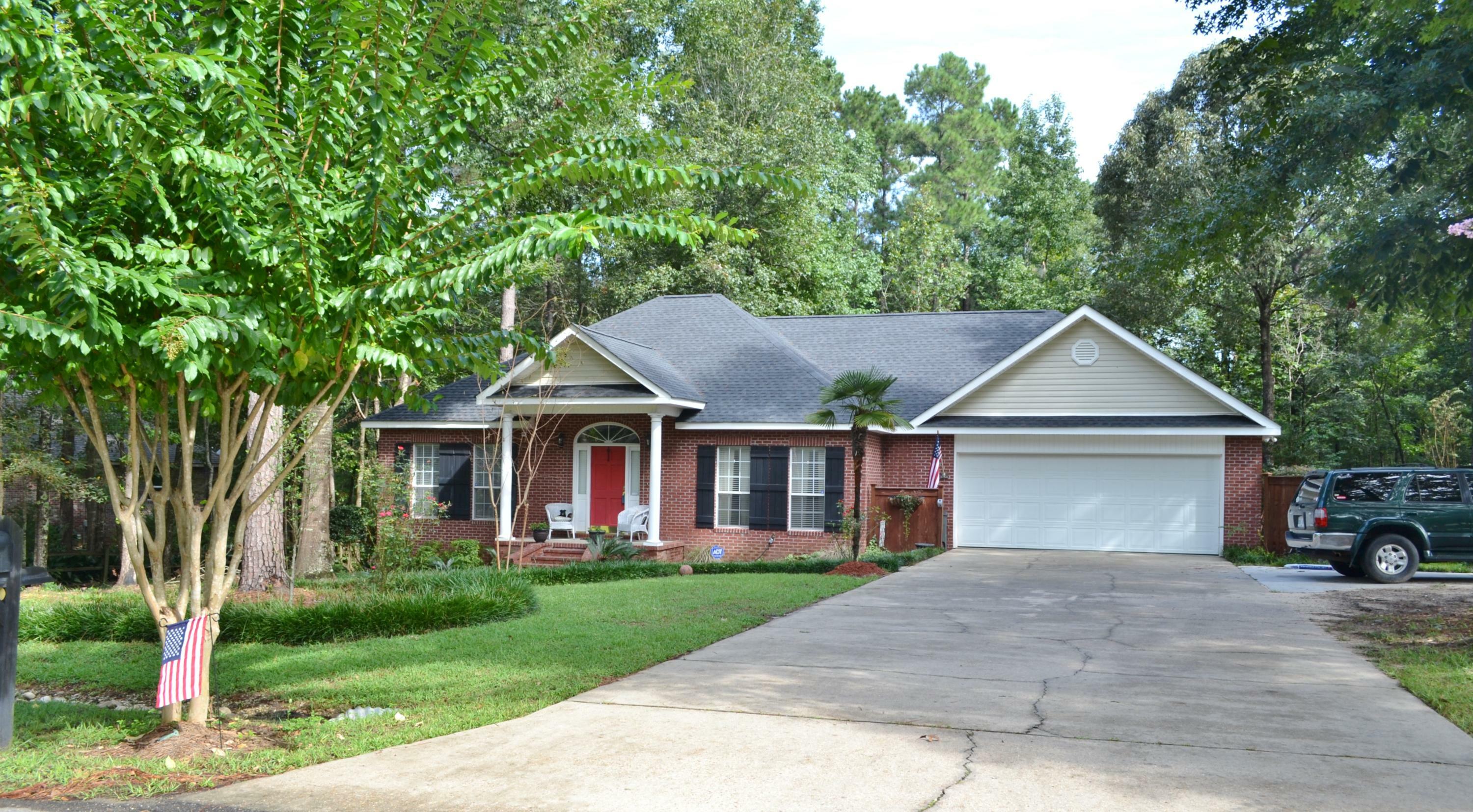 Property Photo:  87 Madison Pl  MS 39402 