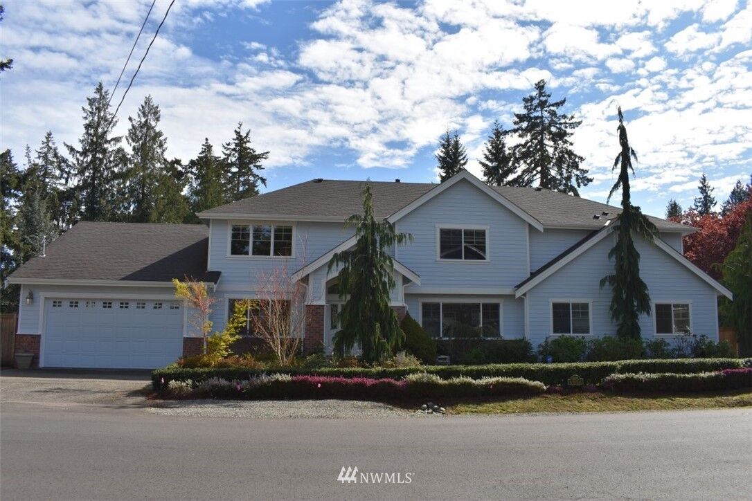 Property Photo:  8905 SE 45th Street  WA 98040 