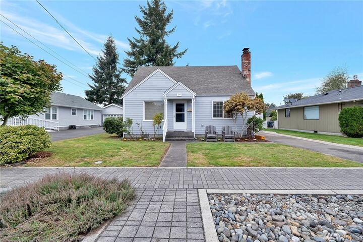 1007 8th Ave NW  Puyallup WA 98371 photo