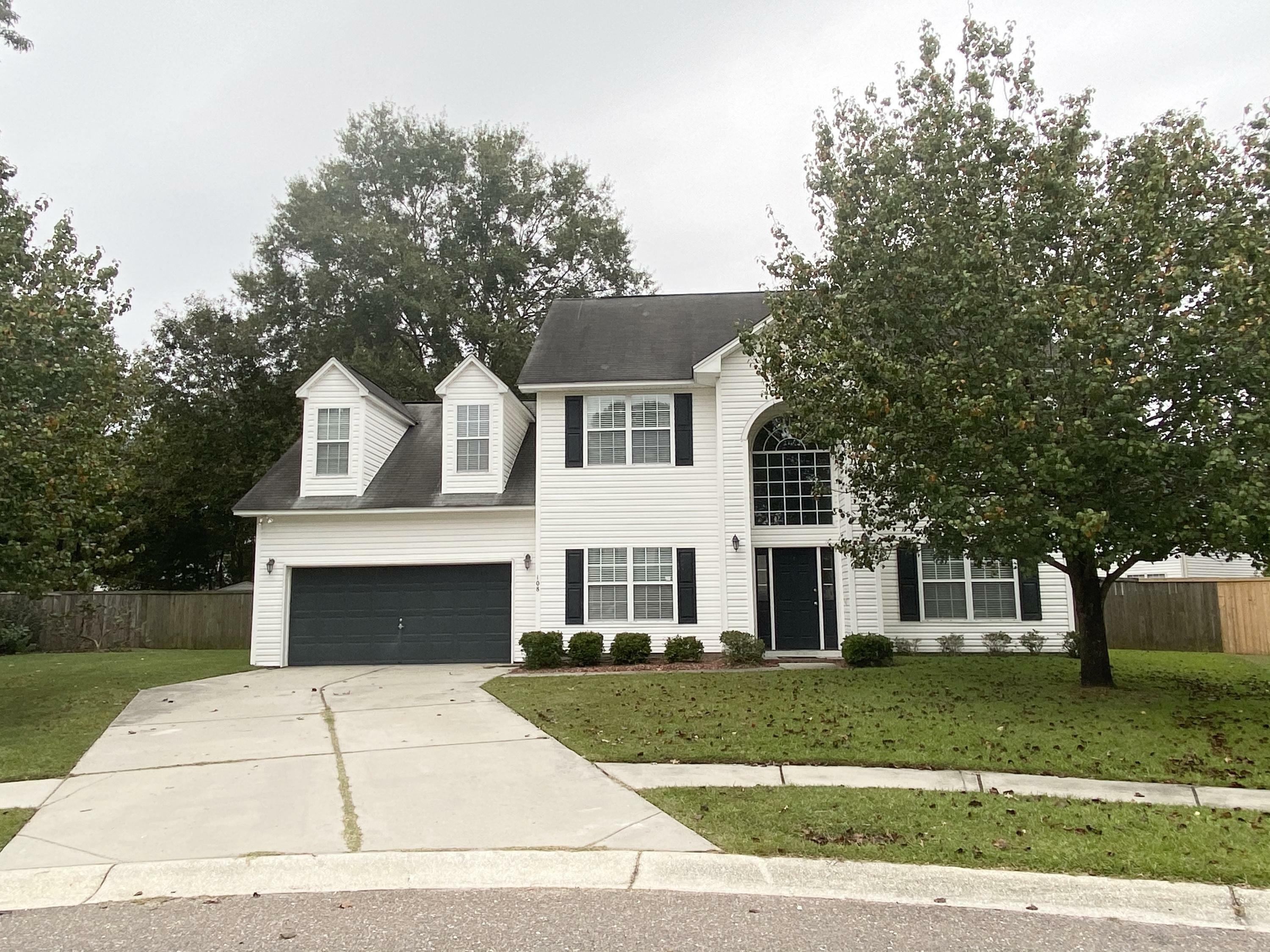 Property Photo: 108 Maplewood Court SC 29445