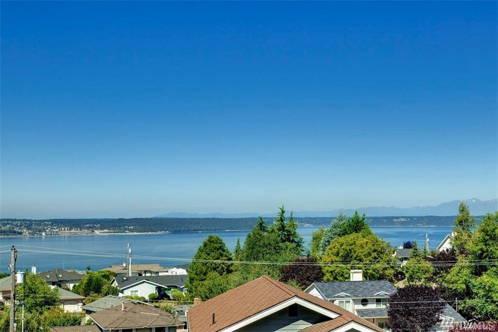 Property Photo:  1816 56th St NE  WA 98422 