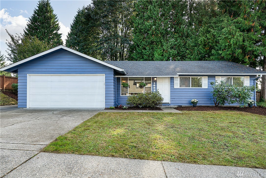Property Photo: 16227 NE 100th St WA 98052