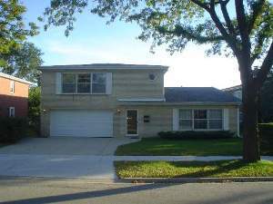Property Photo: 207 E Valley Lane IL 60004