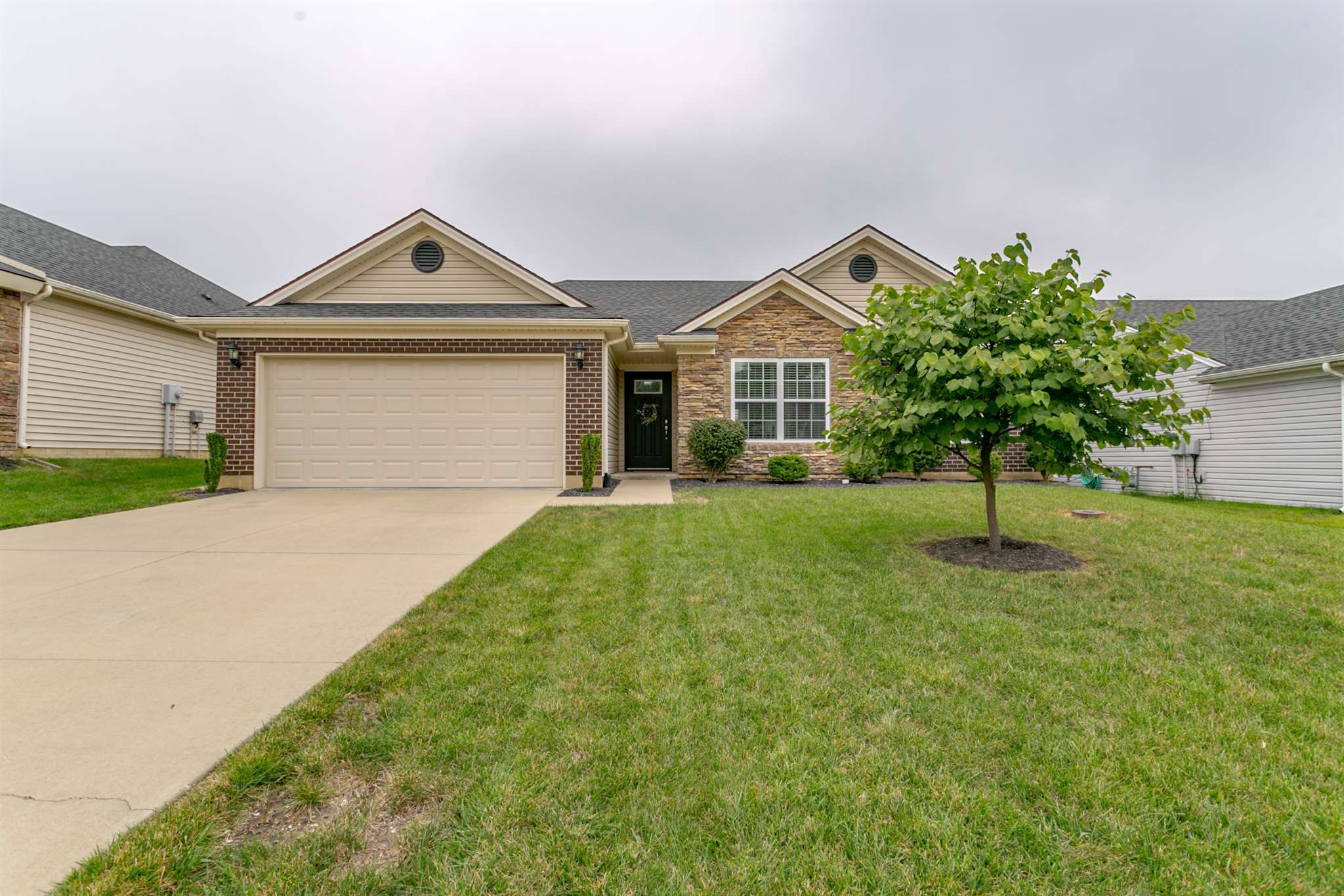 Property Photo: 822 Criterion Way IN 47711-2342