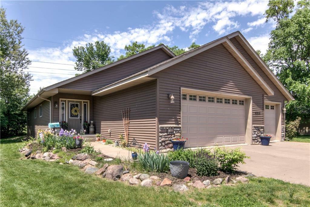 Property Photo:  5312 Shorewood Heights Parkway  WI 54703 