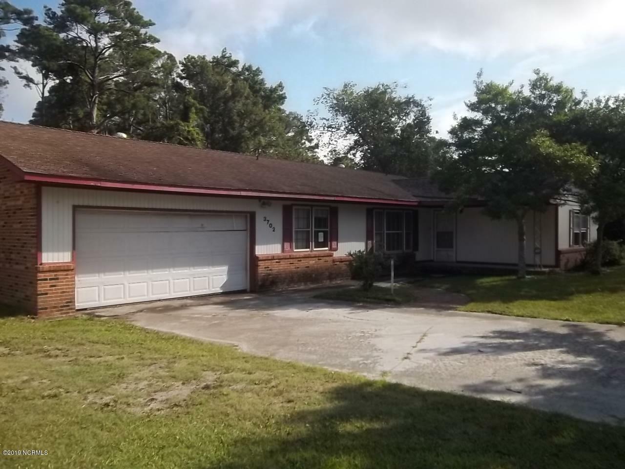 Property Photo:  3702 Country Club Road  NC 28557 