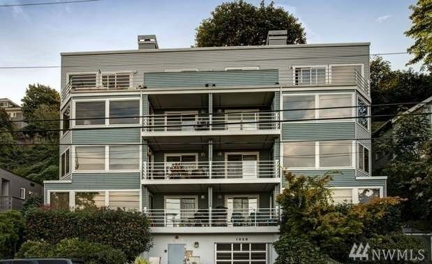 Property Photo: 1028 Lakeview Blvd E 10 WA 98102