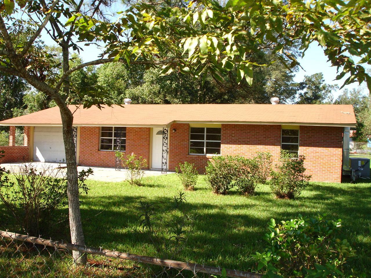 Property Photo:  203 Reca St.  MS 39401 