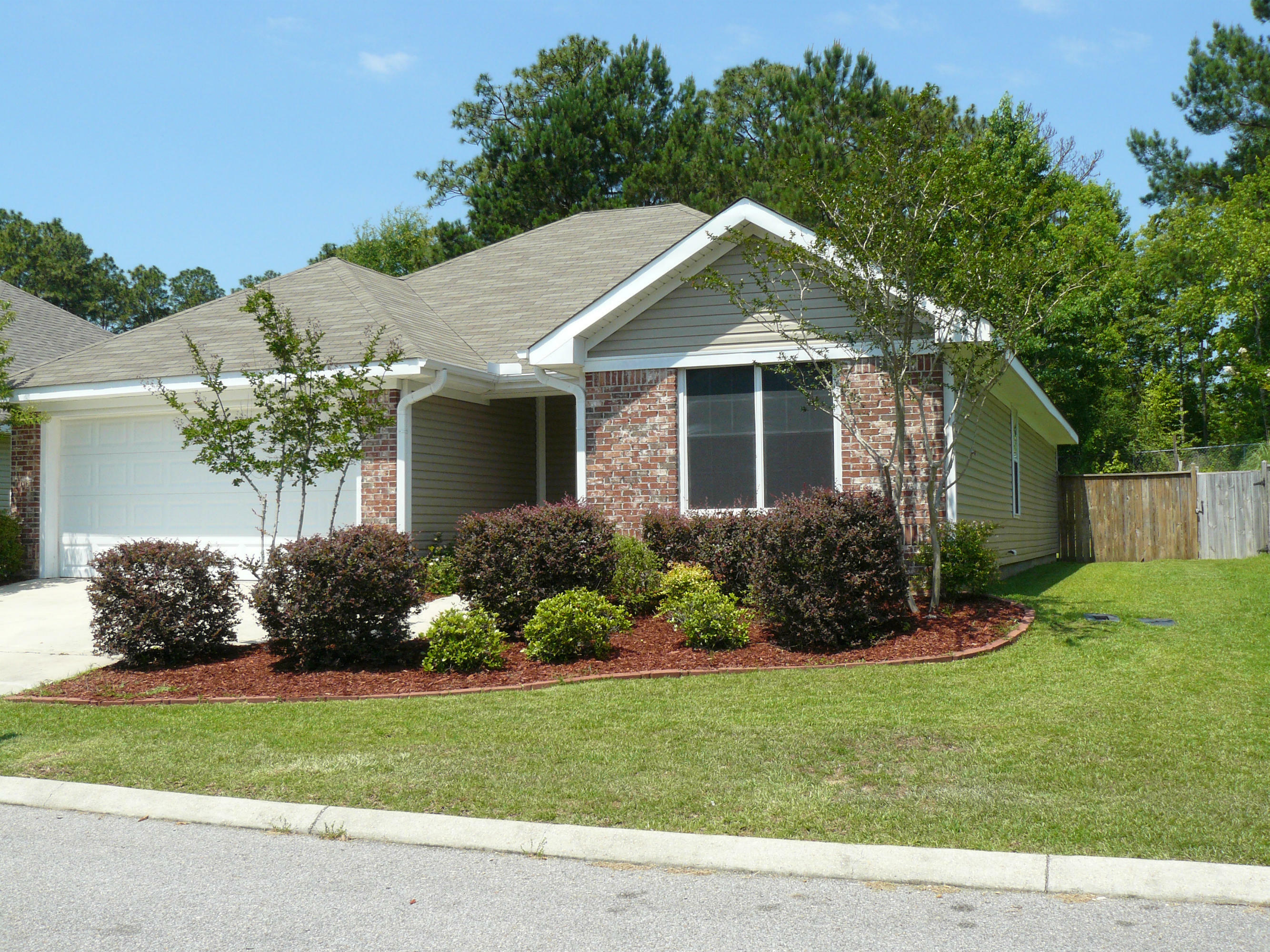 Property Photo:  135 Huntington Dr.  MS 39402 