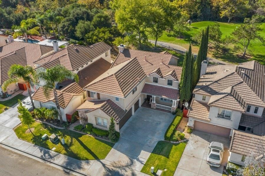 Property Photo:  556 Golf Glen Drive  CA 92069 