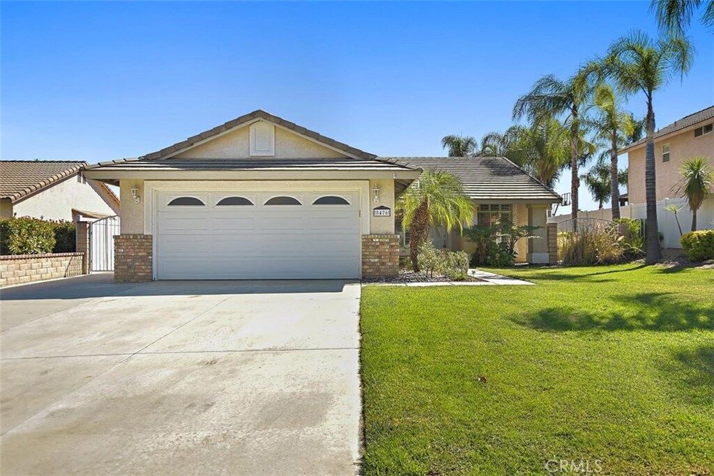 Property Photo:  8476 Yarrow Lane  CA 92508 