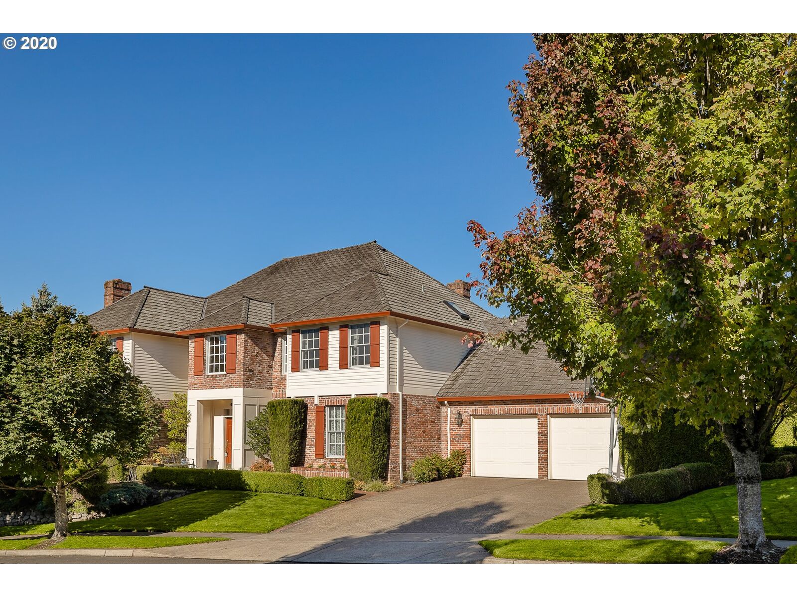 House for sale in Portland 2517 NW Pinnacle Dr, Portland, OR 97229