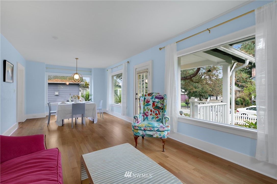 Property Photo:  8724 Dayton Avenue N  WA 98103 