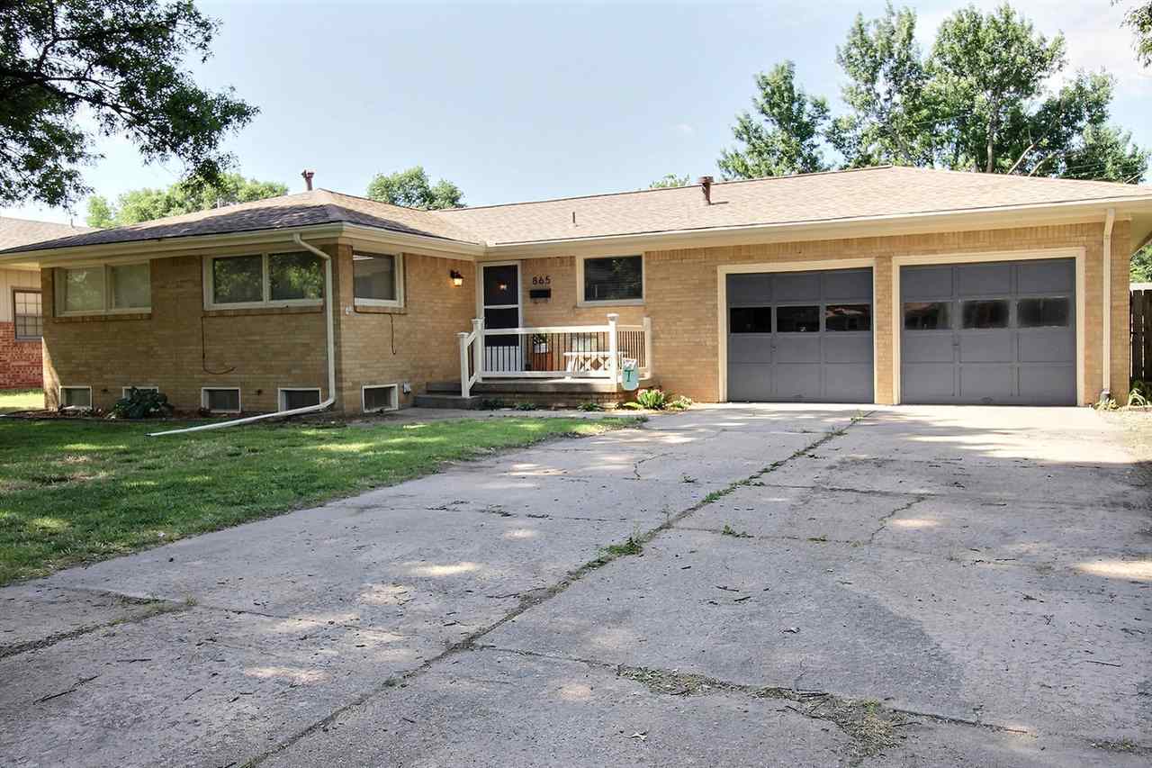 Property Photo:  865 N Country Acres Ave  KS 67212 